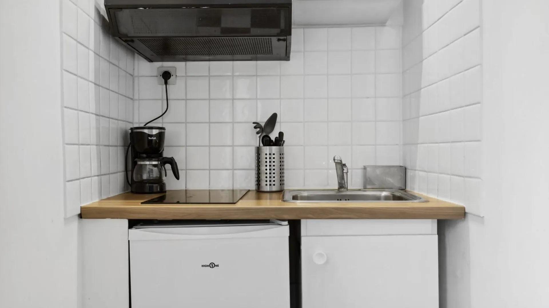 Le Marais & Place Des Vosges - Cityapartmentstay Apartman